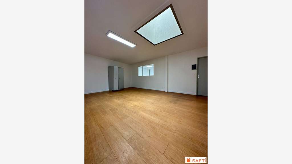 Vente local commercial 470m² Nevers empl strat