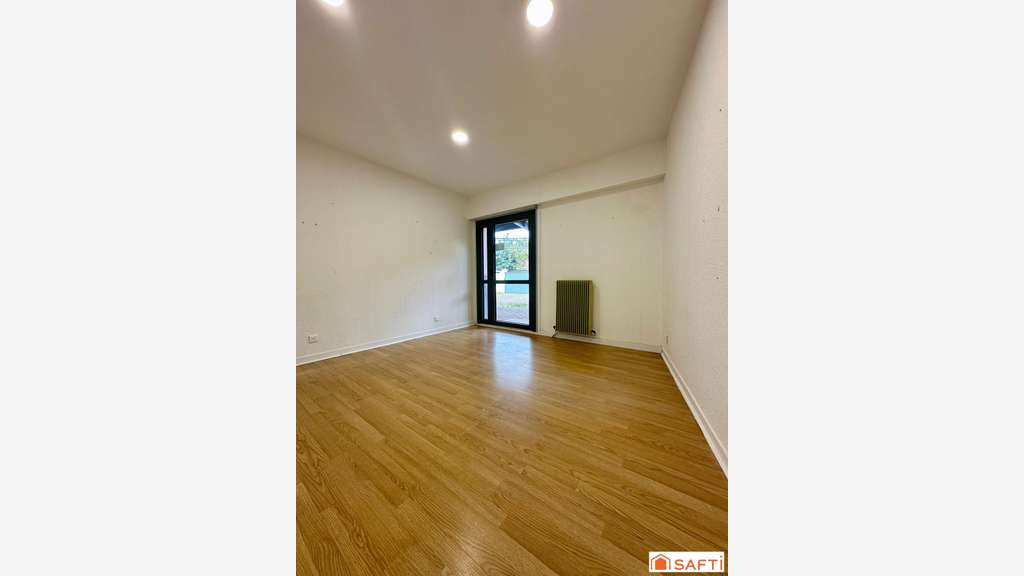 Vente local commercial 470m² Nevers empl strat
