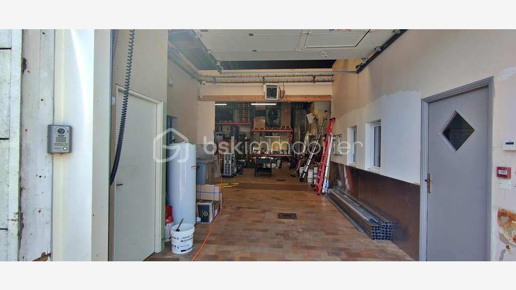 Vente local commercial entrepôt de 246m² à Nevers