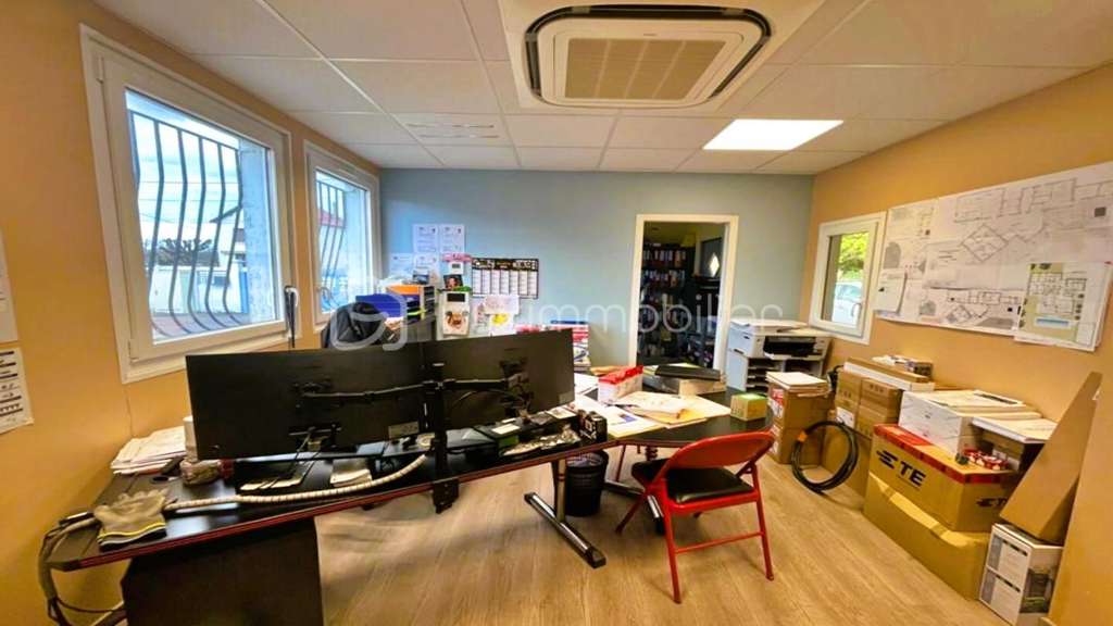 Vente local commercial entrepôt de 246m² à Nevers
