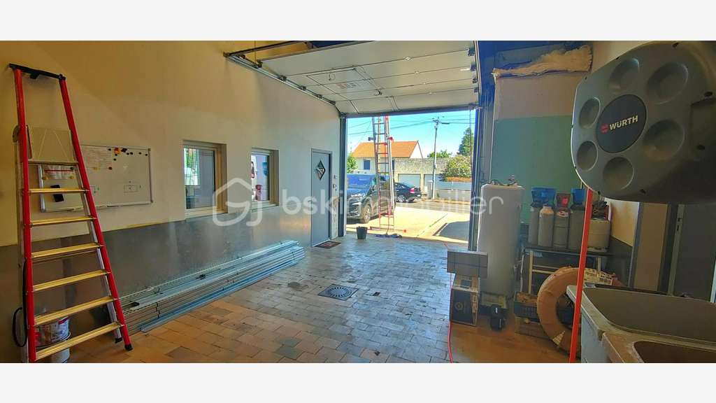 Vente local commercial entrepôt de 246m² à Nevers