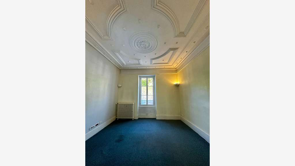 Local commercial de 109 m2 en hyper centre