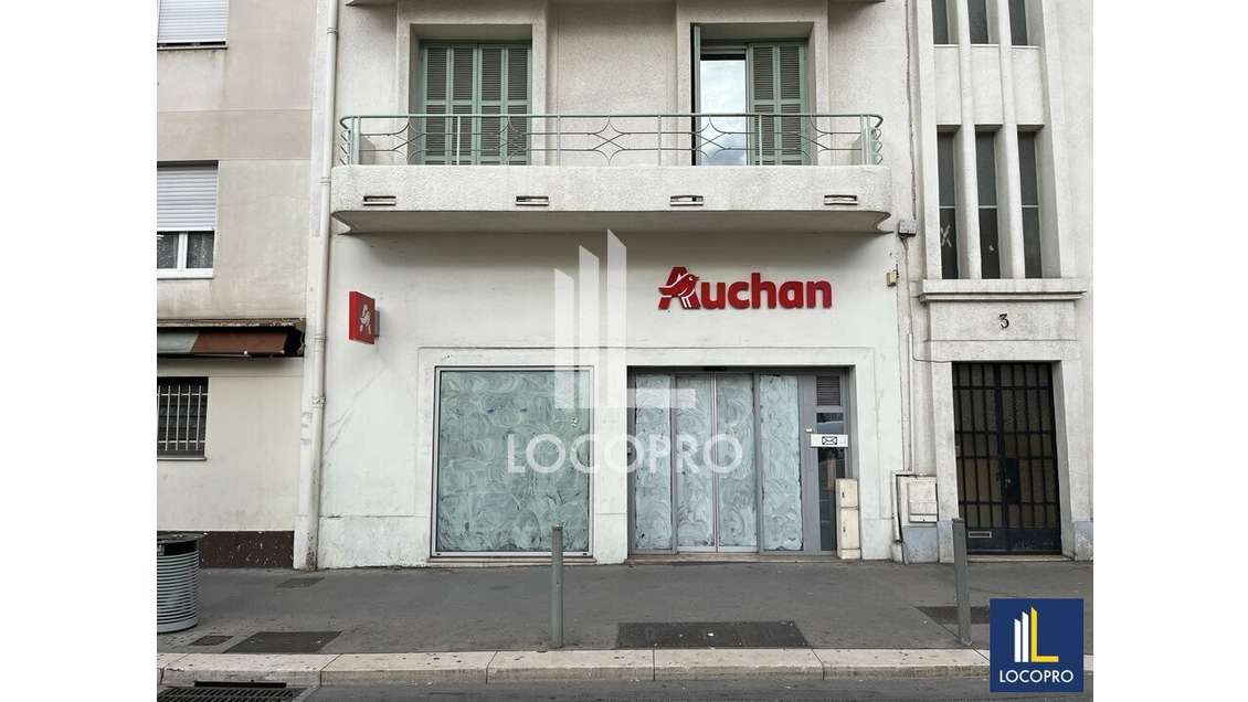 Vente local commercial 100m² à Nice Bld Gorbella