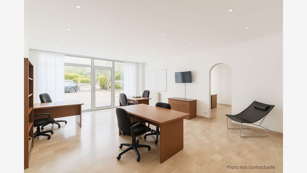 AV beau local professionnel 93m² RDC à Nice  