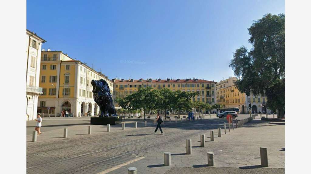 A vendre murs occupés de 154m² à Nice centre ville