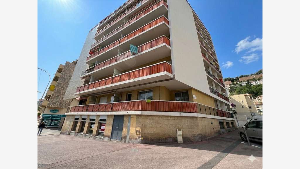 Local commercial de 175m² à vendre à Nice Nord