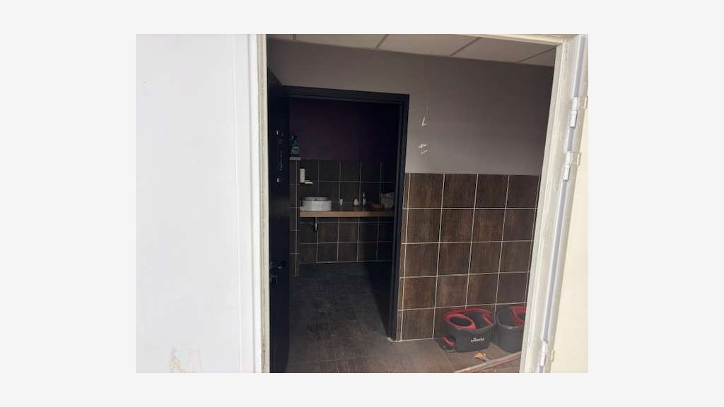 Murs commerciaux libres 442m² à Nice Risso