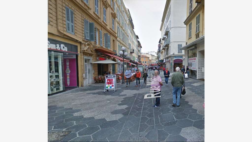 06 - MURS COMMERCIAUX LOUES ZONE PIETONNE NICE EMP