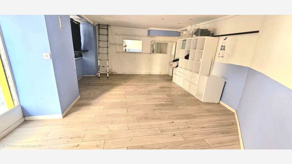A vendre local 30m² + mezzanine à Nice Vernier