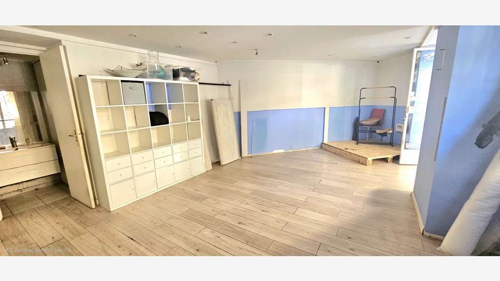 A vendre local 30m² + mezzanine à Nice Vernier
