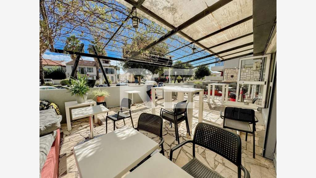 Cède murs commerciaux de 109m² à Nîmes Montaury
