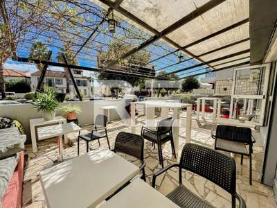 Cède murs commerciaux de 109m² à Nîmes Montaury