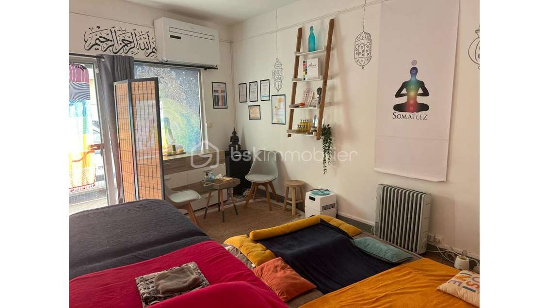 Locaux commerciaux 78m² Nîmes proche Jean-Jaurès