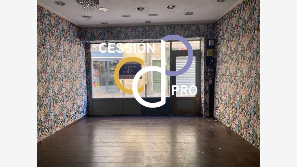 Murs commerciaux 72m² RDC à vendre à Nîmes centre