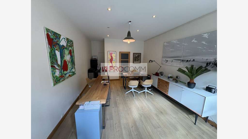 NÎMES - LOCAL COMMERCIAL à vendre