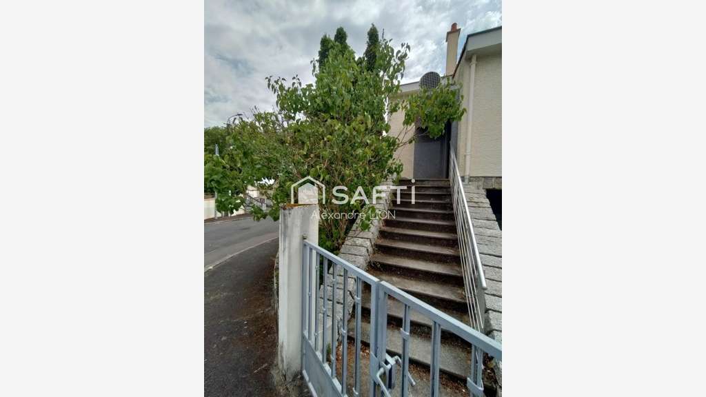 Venez visiter cette Maison de 139m² sur sous sol