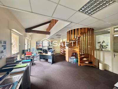 Local professionnel 257m² Place de la Brèche Niort