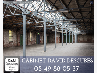 A vendre local 1776m² zone industrielle Sud 79