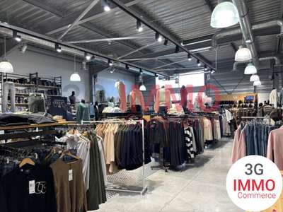 Vente local commercial 388m² à proximité de Niort
