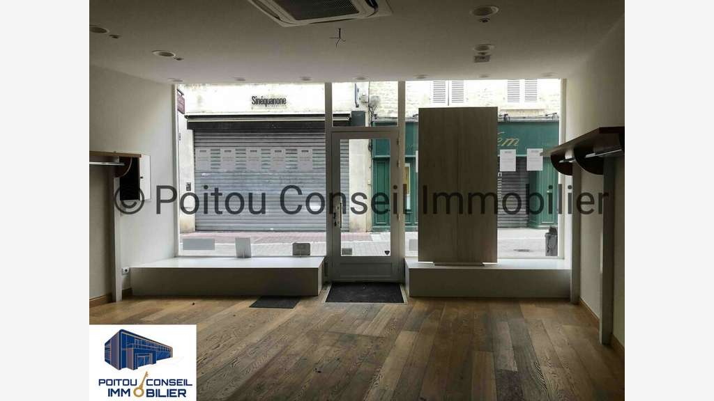 Immeuble commercial de 171m² à vendre à Niort