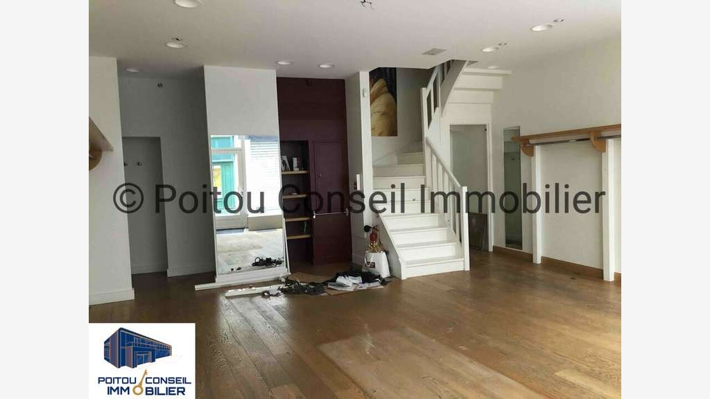 Immeuble commercial de 171m² à vendre à Niort