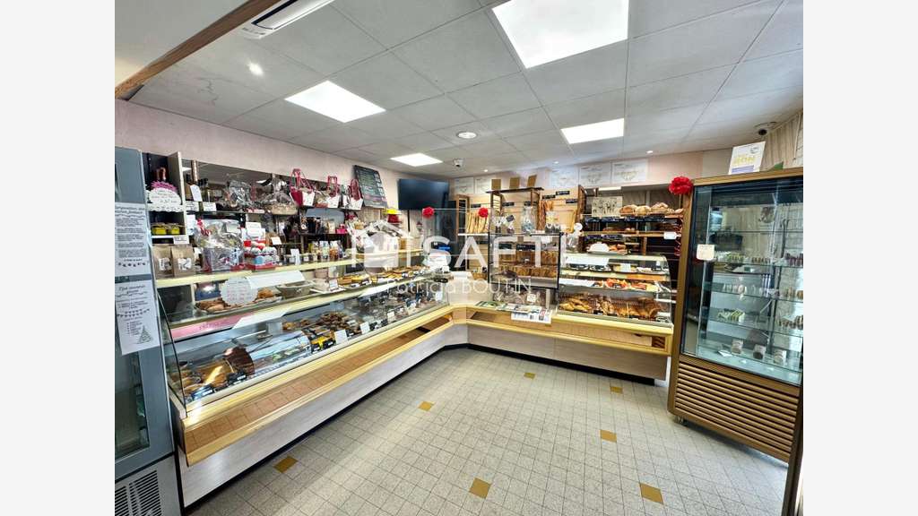 AV local 473m² + fonds boulangerie + maison Niort
