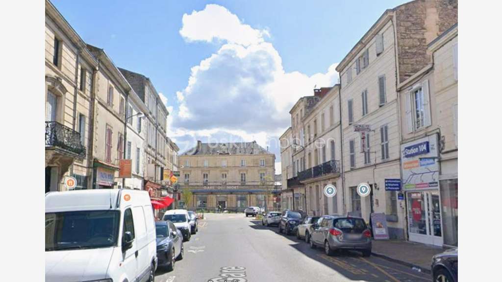 Opportunité à fort potentiel à 100 m de la gare de