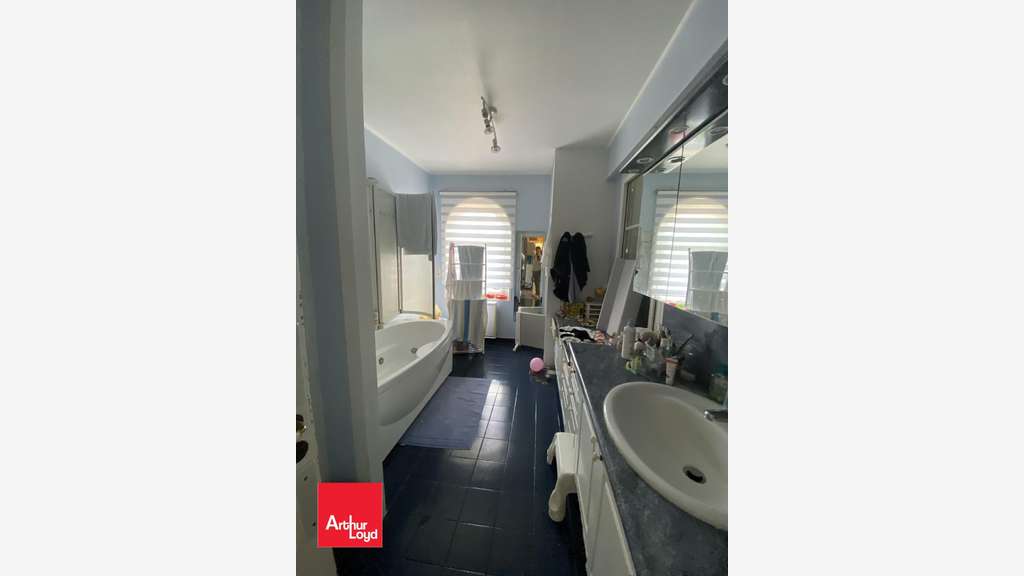 AV ensemble immobilier 2680m² à Nogent-sur-Eure