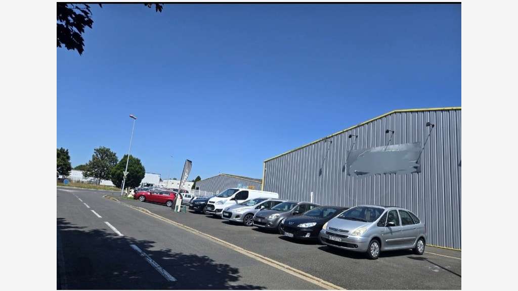 Superbe local 330m² à vendre secteur Tours Nord
