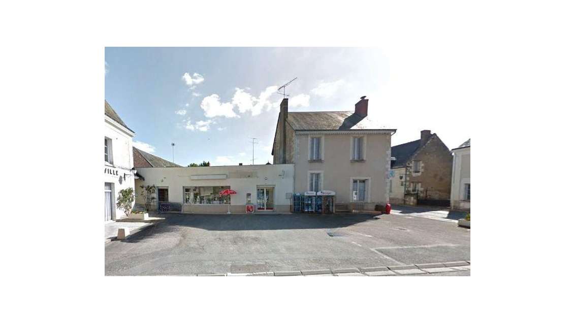 AV immeuble mixte de 225m² à Nouans-les-Fontaines