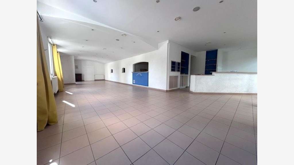 Vente murs commerciaux ou habitation 145m² Orbec 