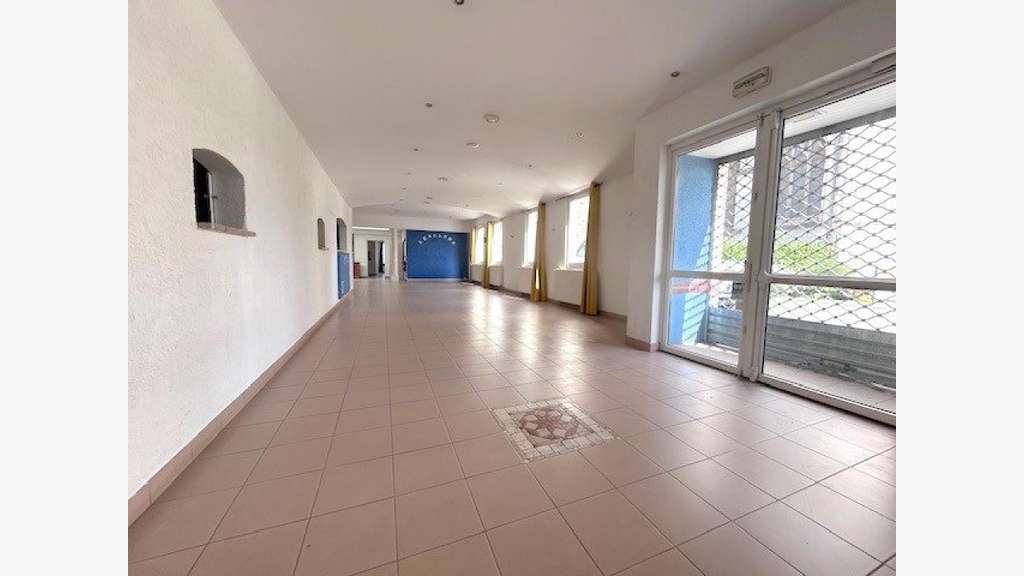 Vente murs commerciaux ou habitation 145m² Orbec 