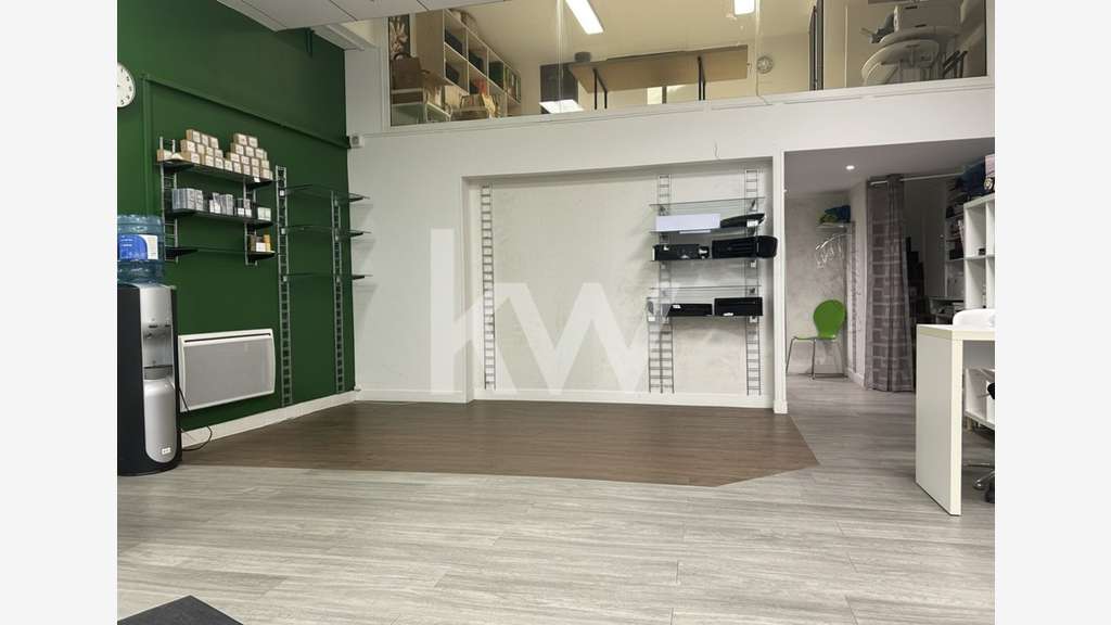 Vente local commercial de 128m² empl N°1 à Orléans