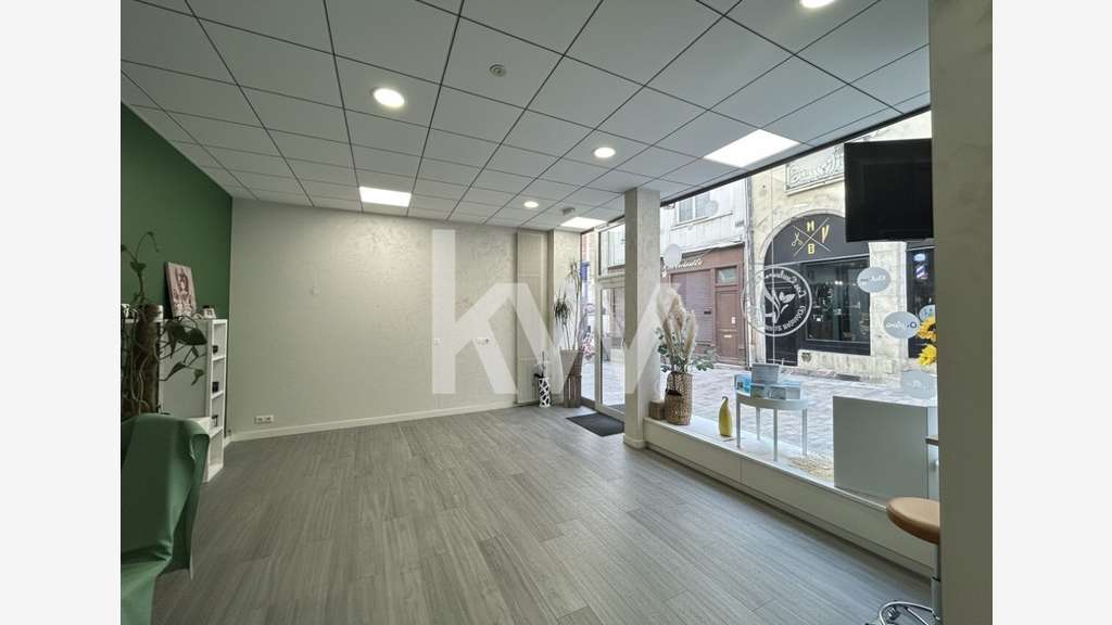 Vente local commercial de 128m² empl N°1 à Orléans