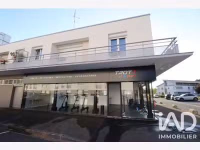 Vente local commercial lumineux 140m² à Orléans