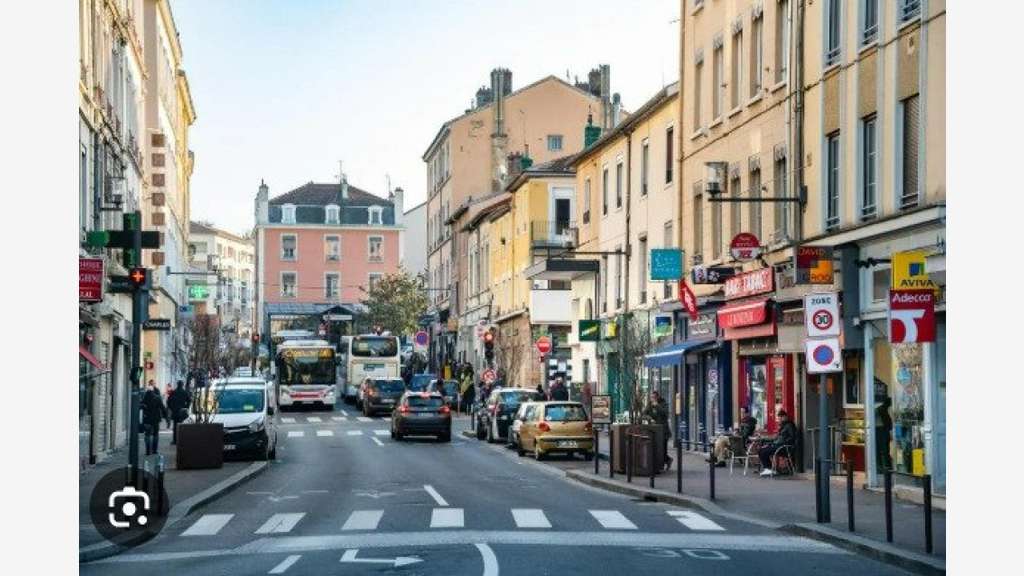 Vente local activité boucherie à Oullins 