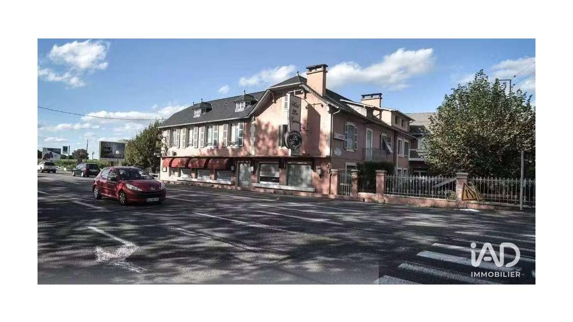 Murs commerciaux à Ousse