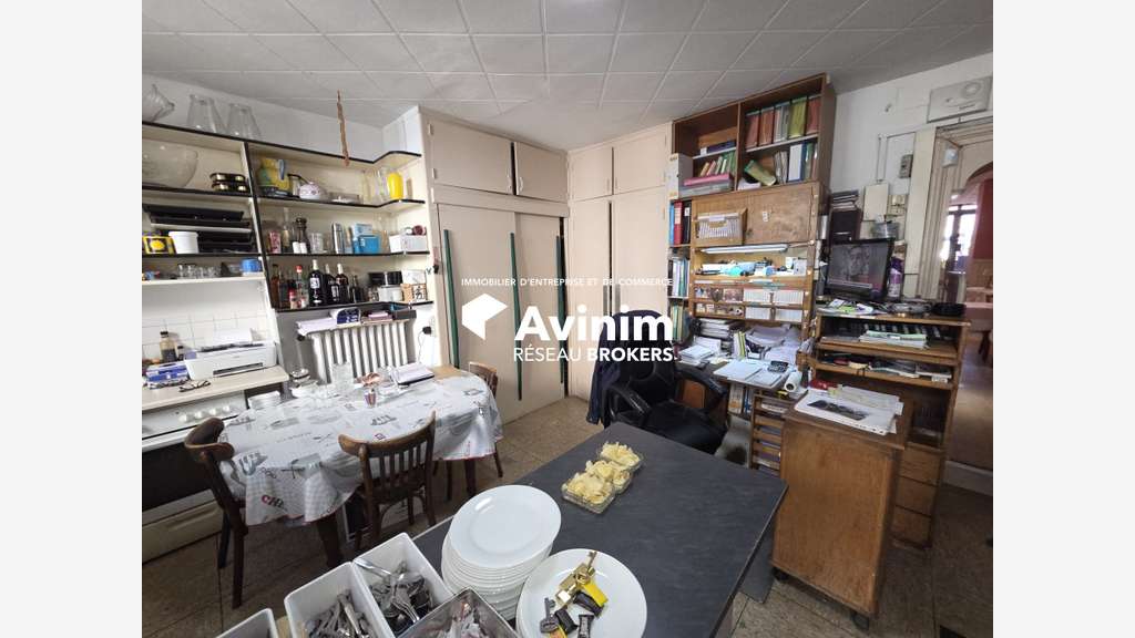 Vente immeuble hôtelier 913m² à Oyonnax centre