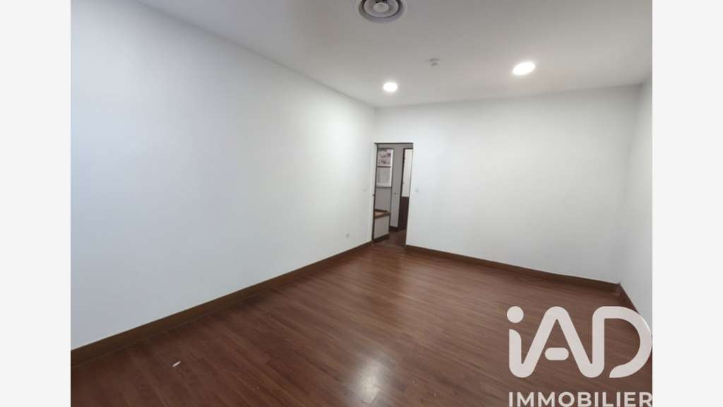 Vente bureaux de 356m² au 1er étage à Pantin