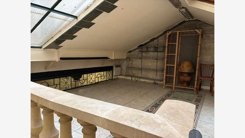 Vente local commercial de 140m² à Paris 75010