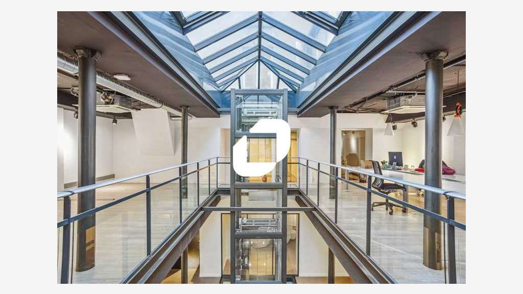 Vente Local commercial 900m² Paris