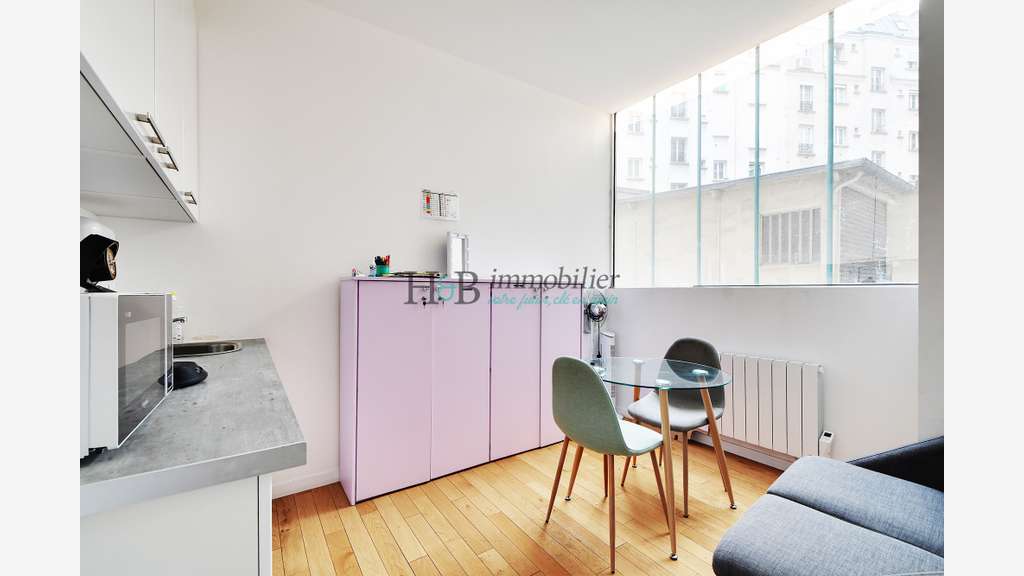 AV local commercial de 162m² loué à Paris 75011