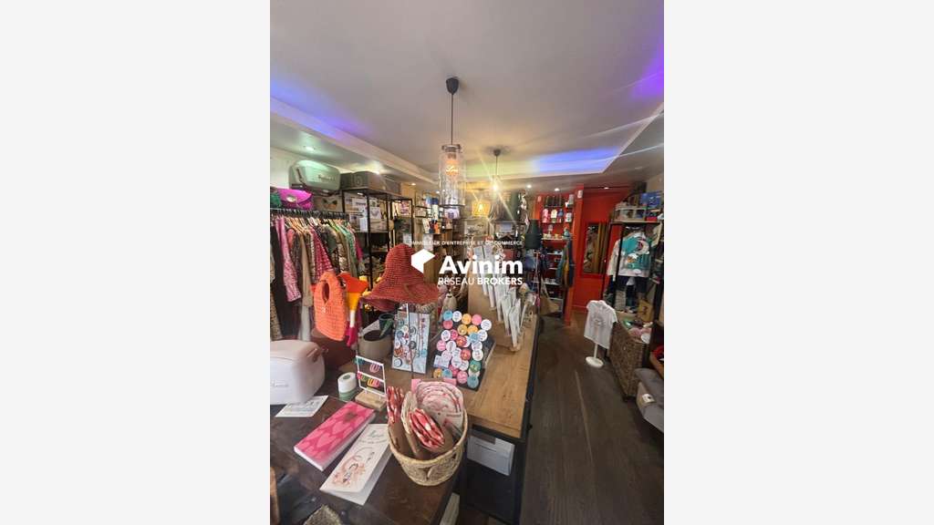 AV murs 25m² super emplacement Paris 11e Charonne