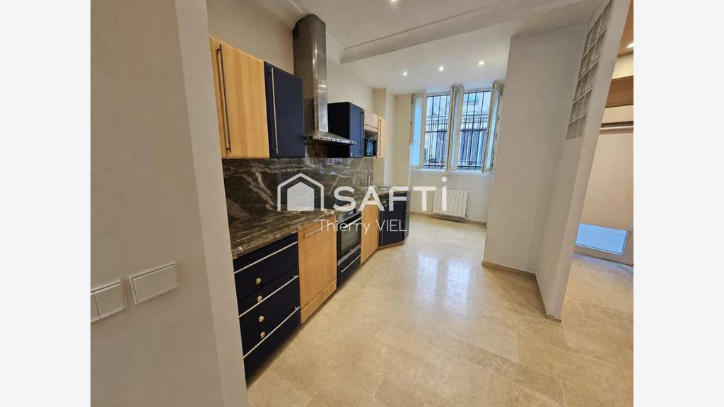 Vente murs commerciaux 100m² à Paris 11 Faidherbe
