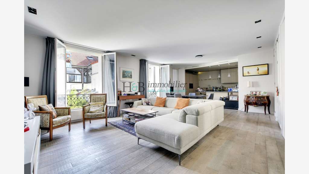 Appartement mixte 178m² à vendre à Paris 75011
