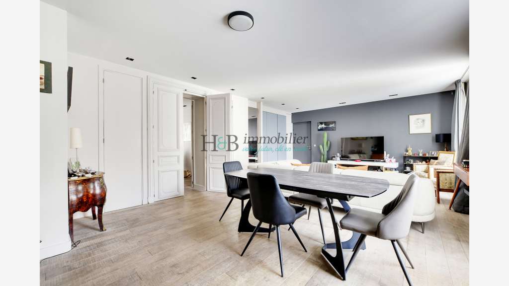 Appartement mixte 178m² à vendre à Paris 75011