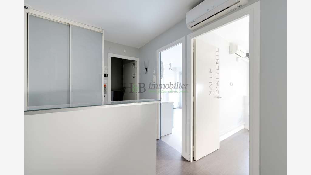 Local professionnel 50m² Paris 11 secteur Charonne