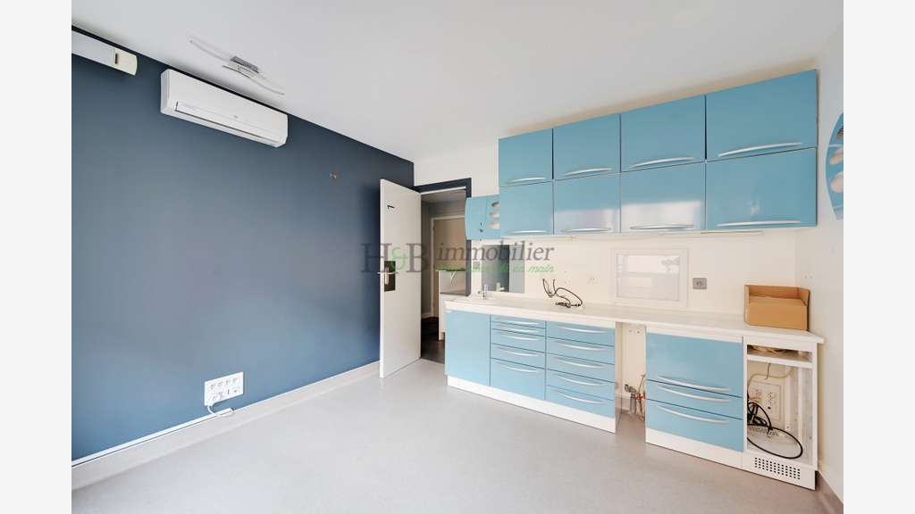 Local professionnel 50m² Paris 11 secteur Charonne