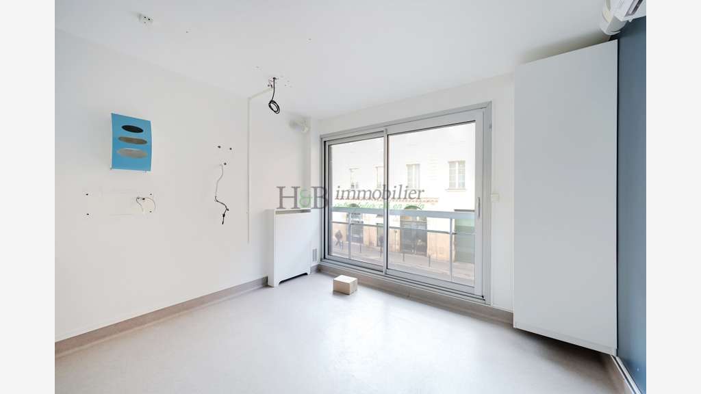 Local professionnel 50m² Paris 11 secteur Charonne