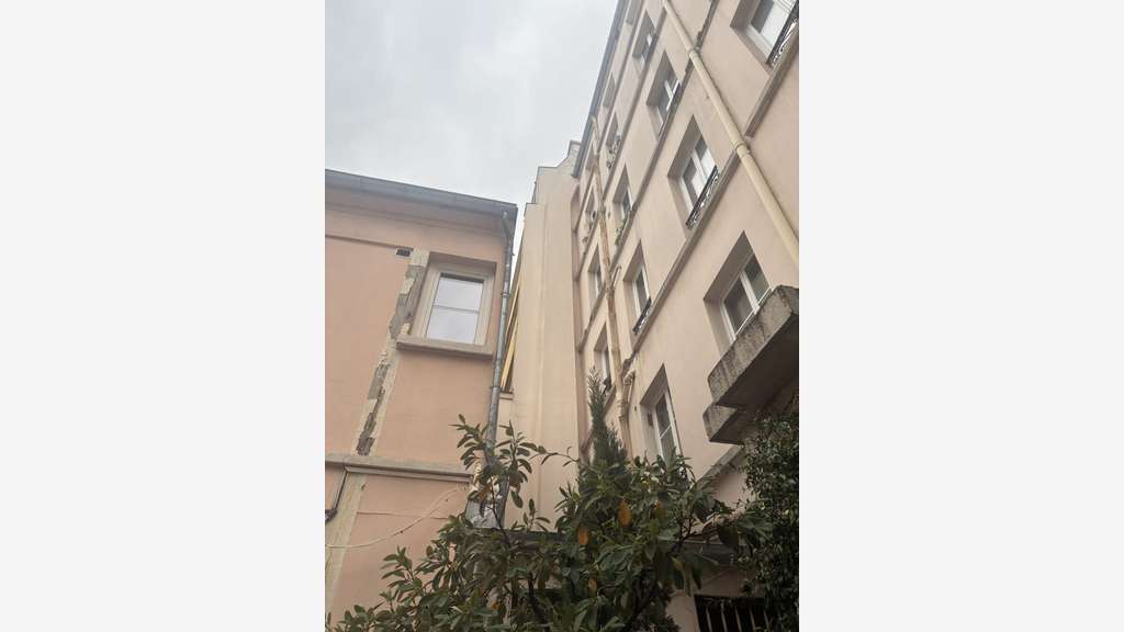 A VENDRE MURS LIBRES 190m² A PARIS 11ème